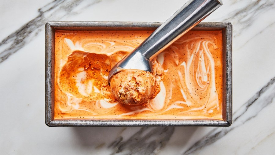 Swirled No-Churn Thai Tea Ice&nbsp;Cream